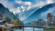 Pahalgam News: காஷ்மீரின் 48 சுற்றுலா தலங்கள் மூடல்... அரசு அதிரடி - முழு பின்னணி