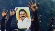 ரேஷன் அட்டைதாரர்களுக்கு குட் நியூஸ்.. வீடு வீடாக விநியோகிக்கும் சேவையை தொடங்கும் தமிழக அரசு