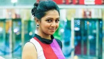 முதல் முறையாக பிகினி உடையில் தரிசனம் தந்த நடிகை லட்சுமி மேனன்.!