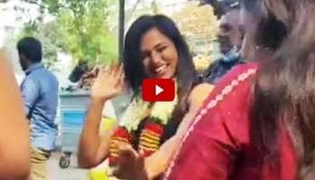 மேளதாளத்துடன் ரம்யா பாண்டியனுக்கு அமோக வரவேற்பு- வைரலாகும் வீடியோ!