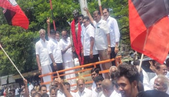 குற்றாலம் பேரூராட்சியைக் கைப்பற்றியது அதிமுக.!