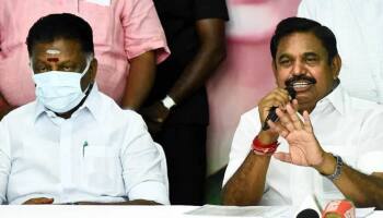 EPS vs OPS : “துரோகியே வெளியே போ” - OPS-க்கு எதிர்ப்பு தெரிவித்த அதிமுக தொண்டர்கள்