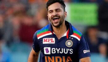 இந்திய அணியின் Luck Charm லார்ட் தாக்கூரின் சொத்து மதிப்பு என்ன தெரியுமா?