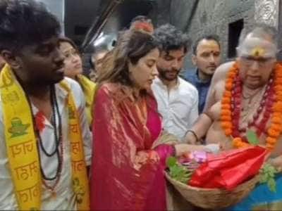 ஜான்வி கபூர் காதலருடன் மகா காலேஷ்வர் கோயிலில் சாமி தரிசனம்..!