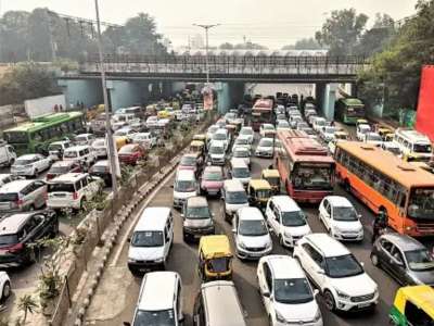 புத்தாண்டு போக்குவரத்து மாற்றங்கள்! எந்தெந்த சாலைகளை தவிர்க்கலாம்?