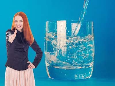 டீடாக்ஸ் முதல் வெயிட் லாஸ் வரை... வெறும் வயிற்றில் வெந்நீர் குடித்தாலே போதும்!