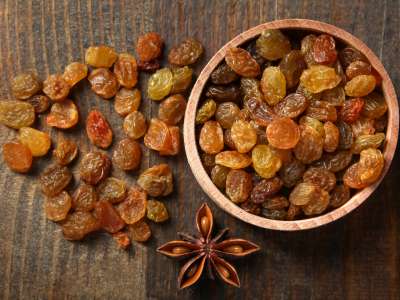 ரத்த சோகை முதல் மலச்சிக்கல் வரை.... நீரில் ஊற வைத்த உலர் திராட்சை ஒன்றே போதும்!