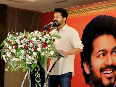 விஜய் போலவே அரசியலில் ஈடுபாடுள்ள தமிழ் நடிகர்கள்! யார் யார் தெரியுமா? 