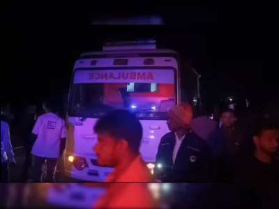 ஜார்கண்டில் பயங்கர ரயில் விபத்து... தண்டவாலத்தில் சென்றவர்கள் மீது மோதிய ரயில்