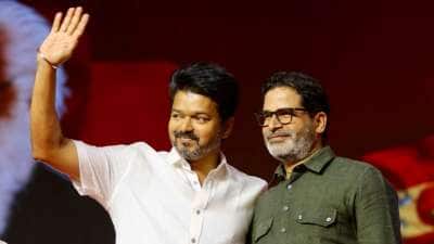 தமிழக வெற்றிக் கழகத்தின் முதலாம் ஆண்டு விழா! வைரலாகும் விஜய்யின் புகைப்படம்!