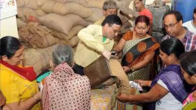 இனி ரேஷன் கடைகளுக்கு போக தேவையில்லையா? வீடுகளுக்கே நேரடியாக வரும் பொருட்கள்?