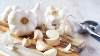 கோடை மாதத்தில் பூண்டை இந்த பிரச்சனை உள்ளவர்கள் சாப்பிட கூடாது!