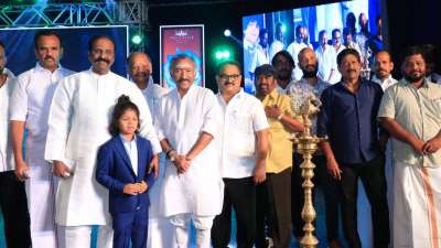மாஸ்டர் சித்தார்த் பன்னீர் 5 மொழிகளில் பாடி, ஆடி நடித்த மிஸ் மேல கிரஷ் வீடியோ ஆல்பம்