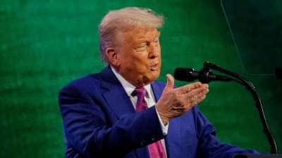 மீம் கிரியேட்டர்களுக்கு மேட்டர் கொடுக்கும் அமெரிக்க அதிபர்: 'அந்த' வார்த்தை.... வைரலாகும் வீடியோ