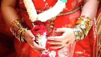 கர்ப்பிணி பெண்கள் கைமுழுவதும் வளையல் அணிவது ஏன் முக்கியம்? 