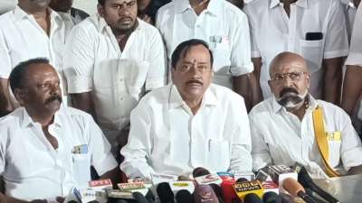 முருகன் மாநாடு: பக்தர்களை தடுக்கும் அதிகாரிகள் குடும்பத்தோடு அழிவார்கள் - எச்.ராஜா!