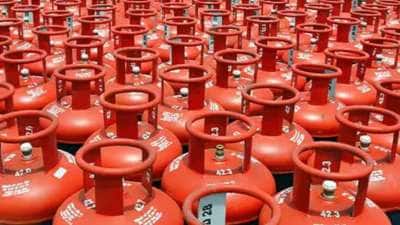 LPG சிலிண்டர் விலை உயர்வு? சமையலறையில் வந்து விழுந்த இஸ்ரேல்-ஈரான் போர் குண்டு!!