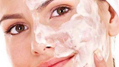 முகத்தின் பளபளப்பை அதிகரிக்க சந்தனம், மஞ்சள் மற்றும் முல்தானி மிட்டி போதும்