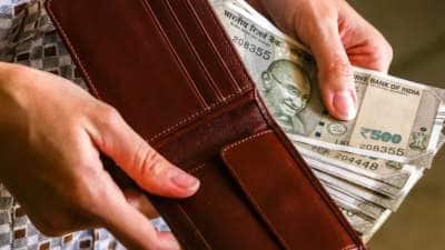 8வது ஊதியக்குழு: குஷியில் லெவல் 1, லெவல் 2 ஊழியர்கள்.... அதிரடி ஊதிய உயர்வு, கணக்கீடு இதோ