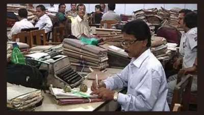மாநில அரசு ஊழியர்களுக்கு ஜாக்பாட்: இரட்டிப்பாகும் ஊதியம், தேர்தலுக்கு முன் அதிரடி அறிவிப்பு