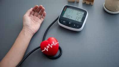 உயர் இரத்த அழுத்தம் கட்டுக்குள் இருக்க... உதவும் சில எளிய பயிற்சிகள்