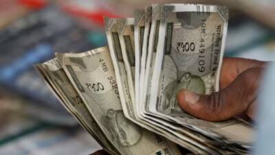 Diwali Bonus: தீபாவளிக்கு மட்டும் போனஸ் போடுவது ஏன்? இந்த பழக்கம் எப்படி வந்தது?