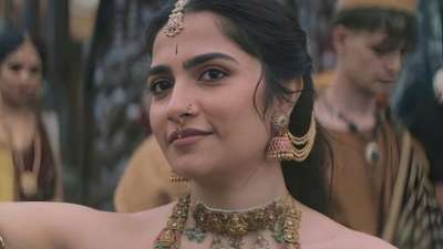 காந்தாரா: நடிகை ருக்மிணி வசந்த் வாங்கிய சம்பளம் எவ்வளவு தெரியுமா?