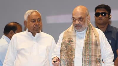 பீகாரில் அடுத்த முதல்வர் நிதிஷ் குமார் இல்லையா? அமித்ஷா சொல்வது என்ன?