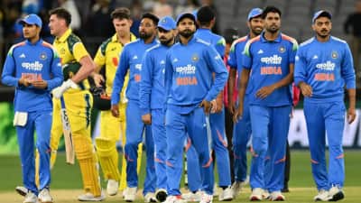 IND vs AUS: சிறப்பாக விளையாடியும் இந்த 2 வீரர்கள் நீக்கம் - ஏன் தெரியுமா?