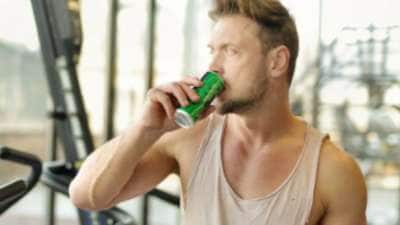 எனர்ஜி ட்ரிங்க்ஸ் குடித்தால் ஆபத்தா? இத்தனை பிரச்னை வருமாம்.. மருத்துவர் அலர்ட்'