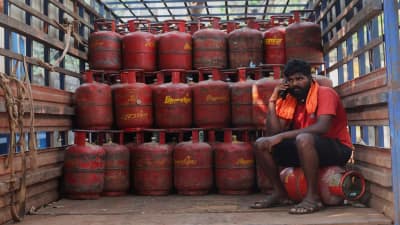 உணவகங்களுக்கு நிம்மதி... LPG சிலிண்டர் கிடைப்பதில் சிக்கல் இருக்காது - மத்திய அரசு 