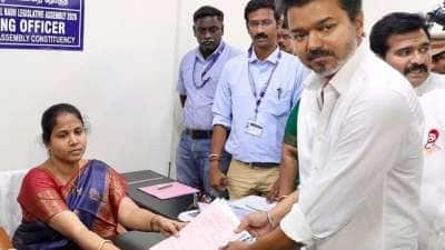 விஜய்யிடம் ரூ.500 கோடி சொத்துதானா? விவசாய நிலம், TVS XL இருக்கு.. முழு விவரம்!