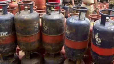 அதிர்ச்சி... LPG சிலிண்டர் விலை கிடுகிடு உயர்வு - சென்னையில் எவ்வளவு தெரியுமா?