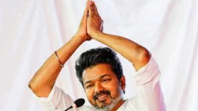 சதம் அடித்த விஜய்! முதல்வராக பொறுப்பேற்க இன்னும் எத்தனை இடங்கள் தேவை?