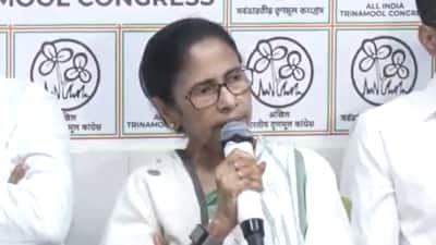 பதவி விலக மாட்டேன்... அடம்பிடிக்கும் மம்தா பானர்ஜி - காரணம் என்ன?