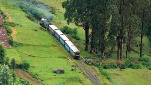 5 நாட்கள் ஊட்டி, குன்னூர் டூர்! கம்மி விலையில் செல்ல சூப்பர் சான்ஸ்.. IRCTC பேக்கேஜ் இதோ