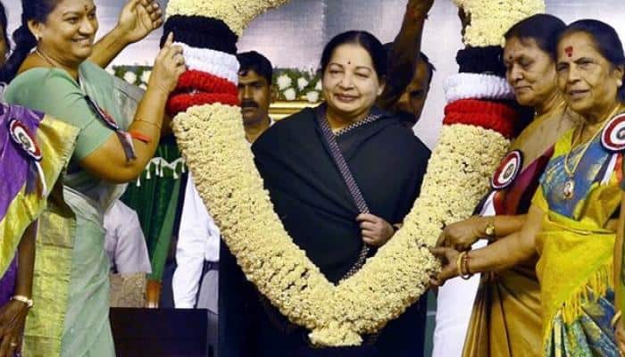 முதல்வர் ஜெயலலிதா தில்லி சென்றடைந்தார் முதல்வர் ஜெயலலிதா தில்லி சென்றடைந்தார்