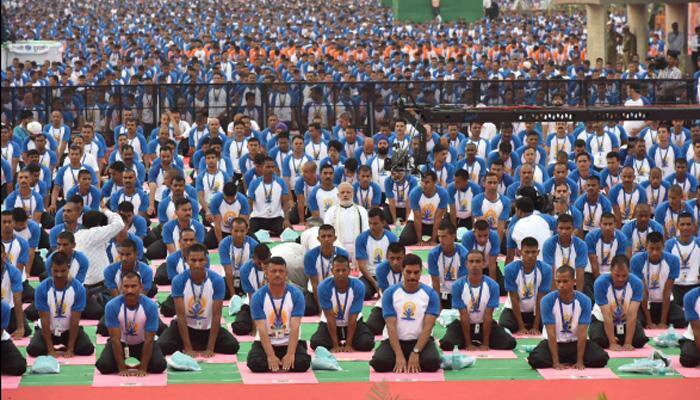 சர்வதேச யோகா தினம் : மோடி பங்கேற்பு