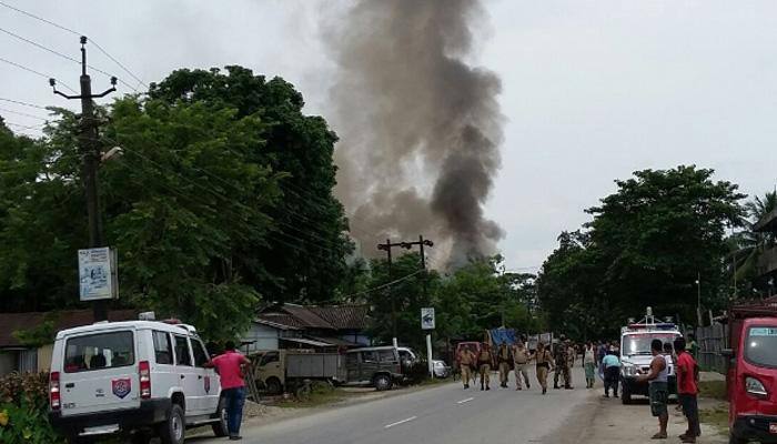 அசாம்: பயங்கரவாத தாக்குதல் 13 பேர் பலி