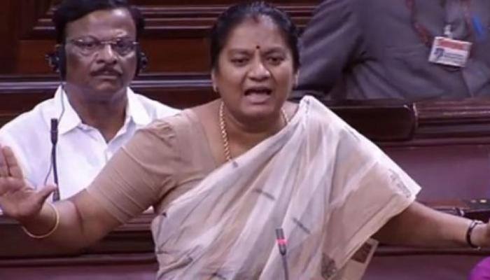 சசிகலாவின் கணவர், மகன் மீது வீட்டில் வேலை பார்த்த பானுமதி பாலியல் புகார் சசிகலாவின் கணவர், மகன் மீது வீட்டில் வேலை பார்த்த பானுமதி பாலியல் புகார்