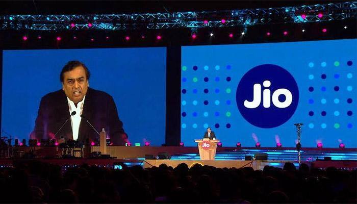 கவர்ச்சிகரமான ஜியோ சேவை இன்று அறிமுகம் கவர்ச்சிகரமான ஜியோ சேவை இன்று அறிமுகம்