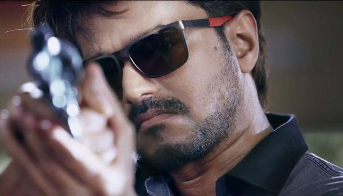 அதிரடி ஆக்ஷனுடன் விஜயின் 'பைரவா' டீஸர்- பார்க்க!! அதிரடி ஆக்ஷனுடன் விஜயின் 'பைரவா' டீஸர்- பார்க்க!!