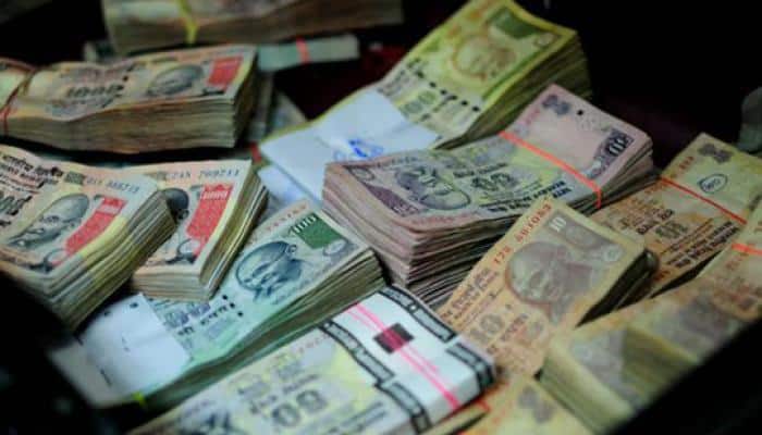 கரன்சி விவகாரம்: 40 இடங்களில் அமலாக்கத்துறை சோதனை கரன்சி விவகாரம்: 40 இடங்களில் அமலாக்கத்துறை சோதனை