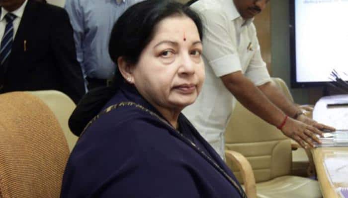 முதல்வர் ஜெயலலிதாவுக்கு ஆஞ்ஜியோ சிகிச்சை அளிக்கப்பட்டது முதல்வர் ஜெயலலிதாவுக்கு ஆஞ்ஜியோ சிகிச்சை அளிக்கப்பட்டது