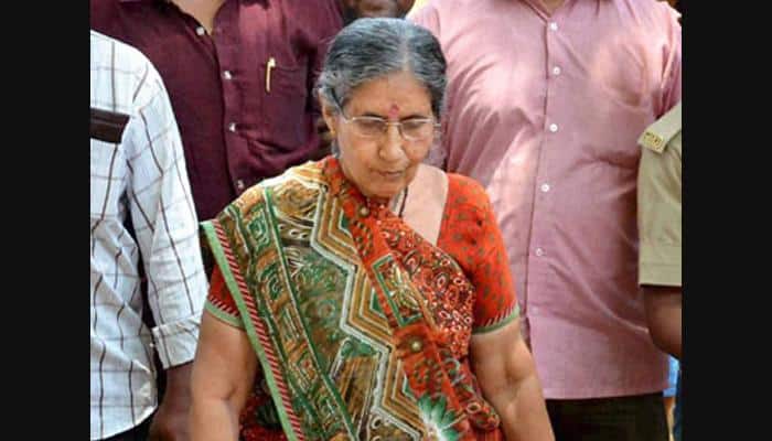 கரன்சி விவகாரம்: பிரதமர் மனைவி யசோதாபென் பாராட்டு கரன்சி விவகாரம்: பிரதமர் மனைவி யசோதாபென் பாராட்டு
