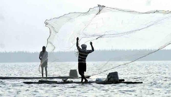 தடை நீங்கி இன்றுடன் கடலுக்கு செல்ல மீனவர்கள் தயார்! title=