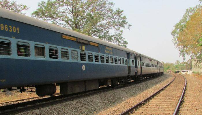 600 கி.மீ. வேக ரயில்; ஆப்பிள்ளுடன் பேச்சு- ரயில்வே அறிவிப்பு 600 கி.மீ. வேக ரயில்; ஆப்பிள்ளுடன் பேச்சு- ரயில்வே அறிவிப்பு