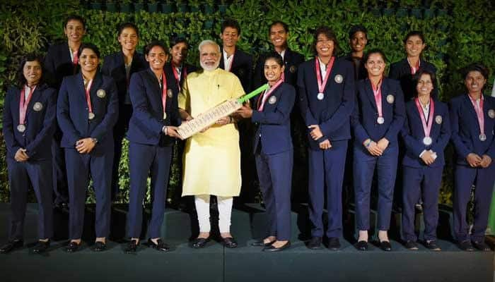 பெண்கள் கிரிக்கெட் அணிக்கு வாழ்த்துக்கள் கூறிய பிரதமர் மோடி!!