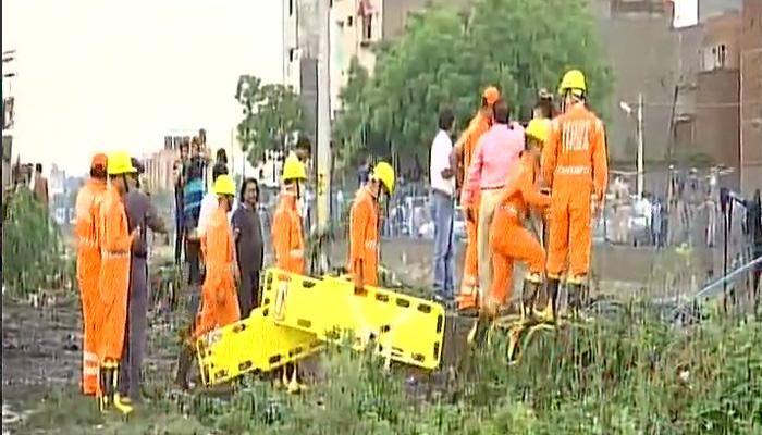 காஜிபூரில் குப்பை மேடு சரிவு: தேசிய பசுமை தீர்ப்பாயம் நோட்டிஸ்