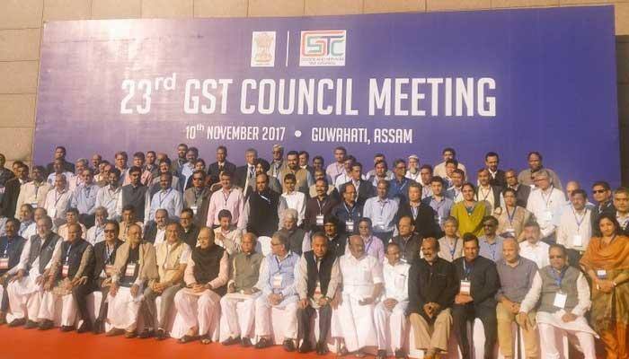 ஜிஎஸ்டி கவுன்சில் கூட்டத்தில் 177 பொருட்களுக்கு ஜிஎஸ்டி குறைப்பு. ஜிஎஸ்டி கவுன்சில் கூட்டத்தில் 177 பொருட்களுக்கு ஜிஎஸ்டி குறைப்பு.